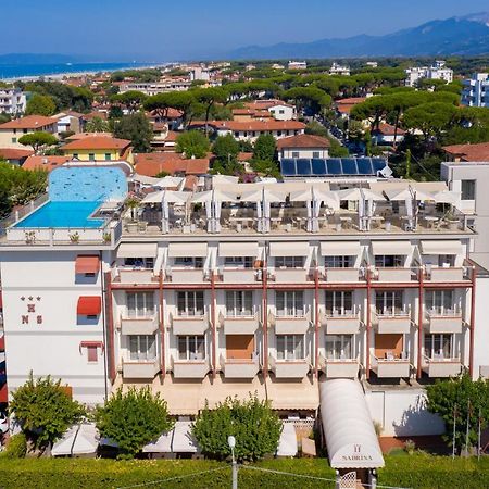 Hotel Nuova Sabrina Марина ди Пиетрасанта Екстериор снимка